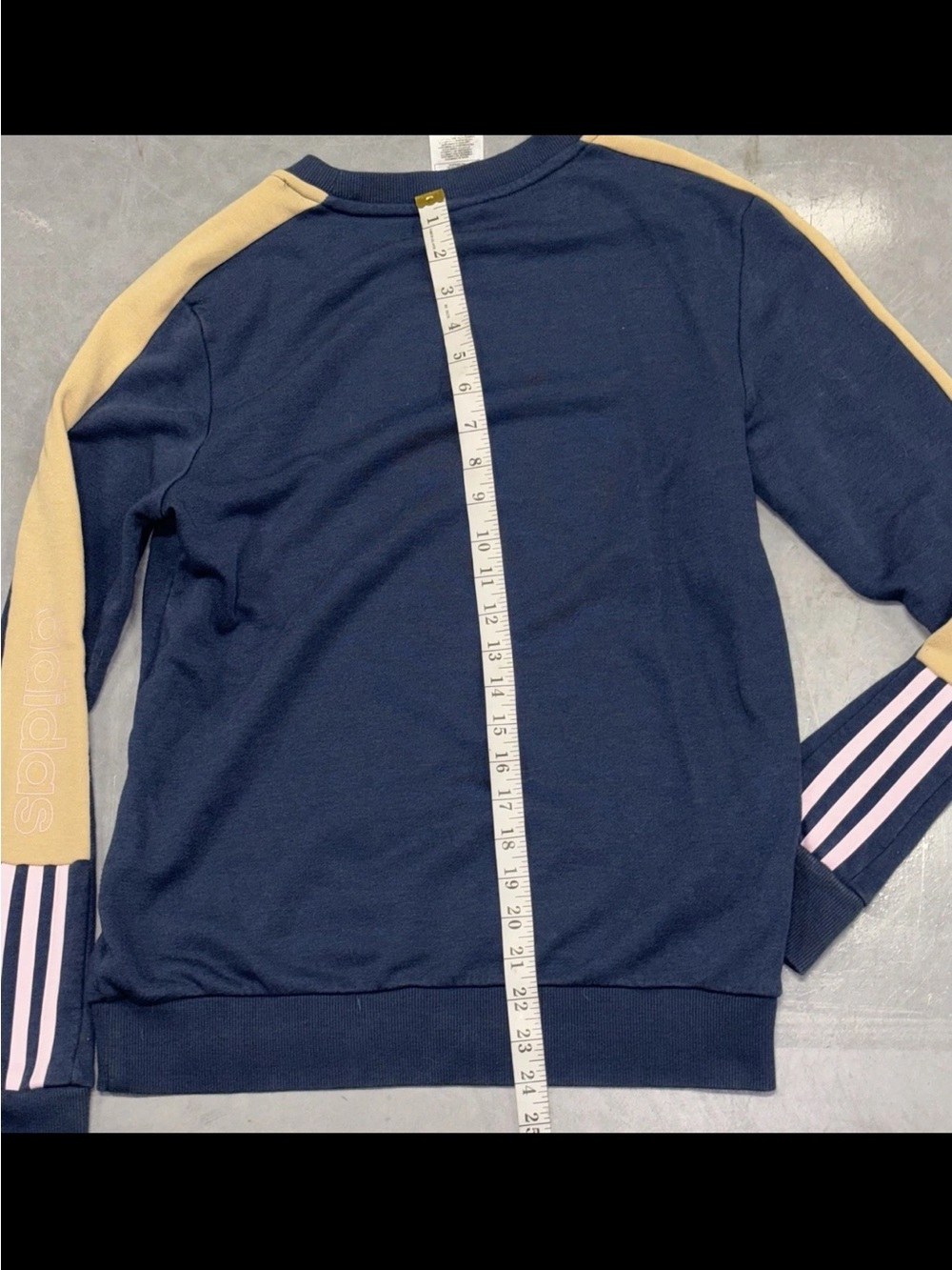 Adidas Essentials Colorblock Sweatshirt Navy Blue Pink Spell Out Logo Woman’s M - Picture 5 of 8